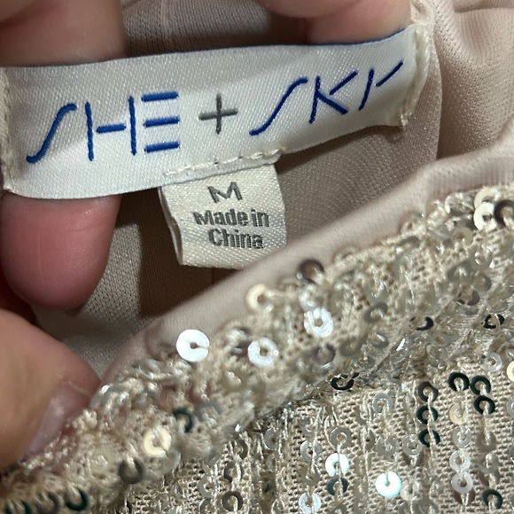 She + Sky Sparkling Sequin Joggers in Beige/Gold Medium - Picture 3 of 4